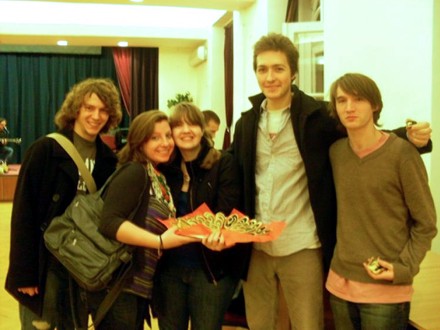 McDaniel students sample the Christmas time Hungarian pastry, beigli 