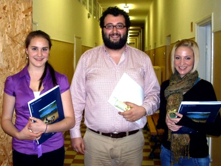 Jennifer Garnett, Joăo Salviano Carmo, and Gabrielle Hollows