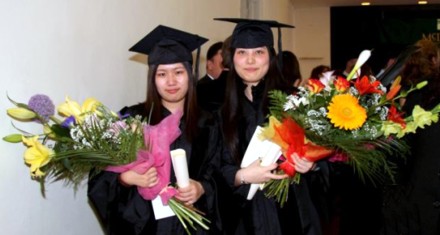 Zhai Yujia and Lin Wei.